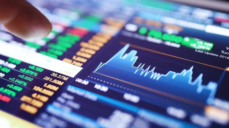 CPSEs के IPO इनवेस्टर्स को 8 साल में मिला बंपर रिटर्न, इश्यू प्राइस से 1800% त​क ऊपर हैं शेयर